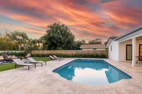 Spectacular Jungle Villa Pool & Fire Pit & Mini Golf & Terrace